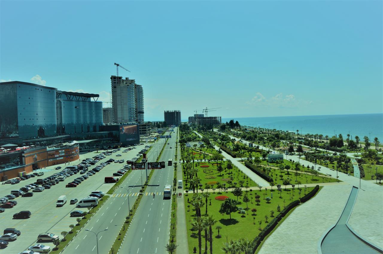 Legend Business Hotel Batumi Exterior foto